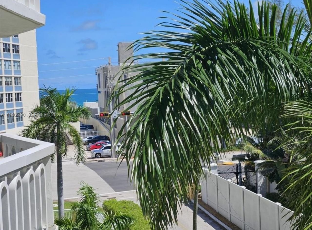 3181 S Ocean Dr, Unit 306, Hallandale Beach, FL 33009 Photo