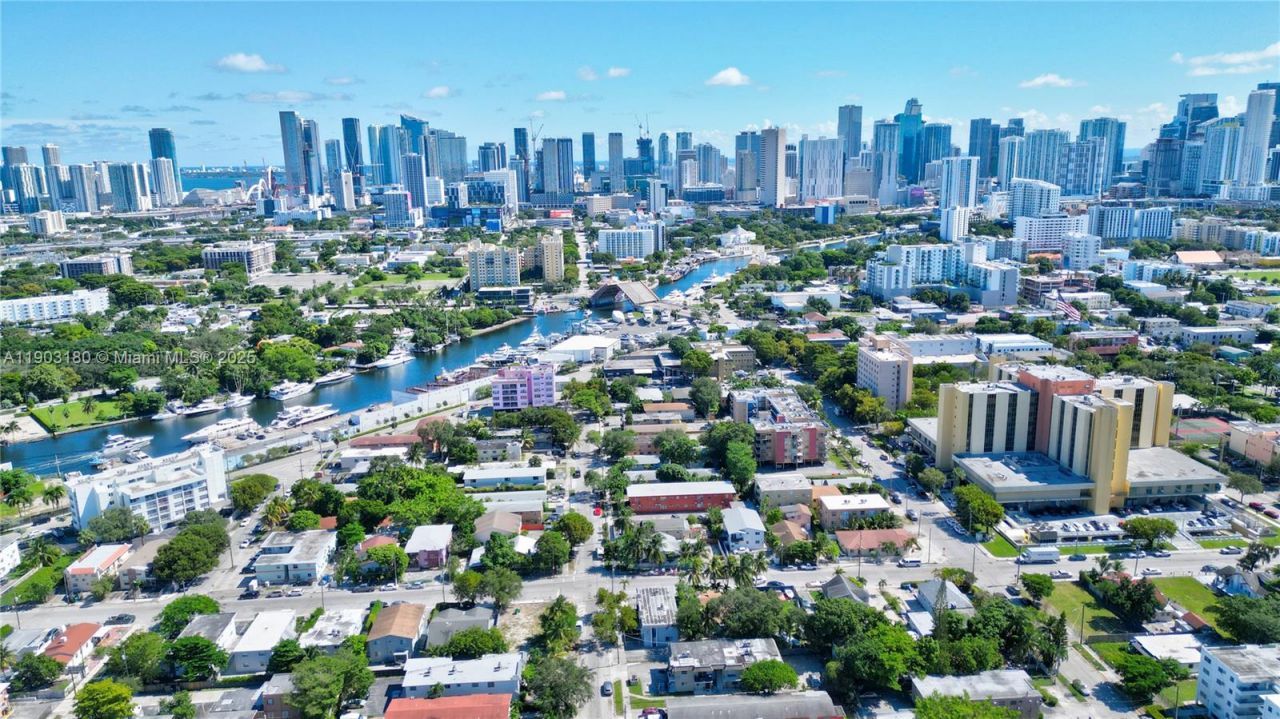 428 NW 10th Ave, Miami, FL 33128 Photo