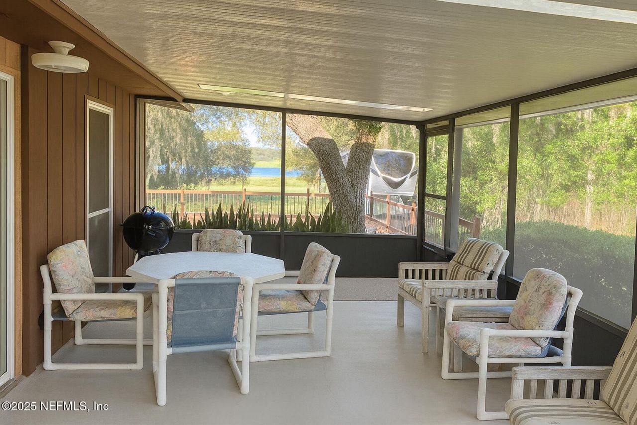 116 N Francis Street, Interlachen, FL 32148 Photo