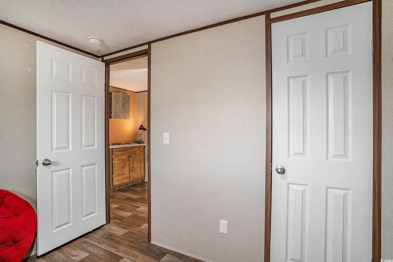 373 Hangar Ct. Photo 19