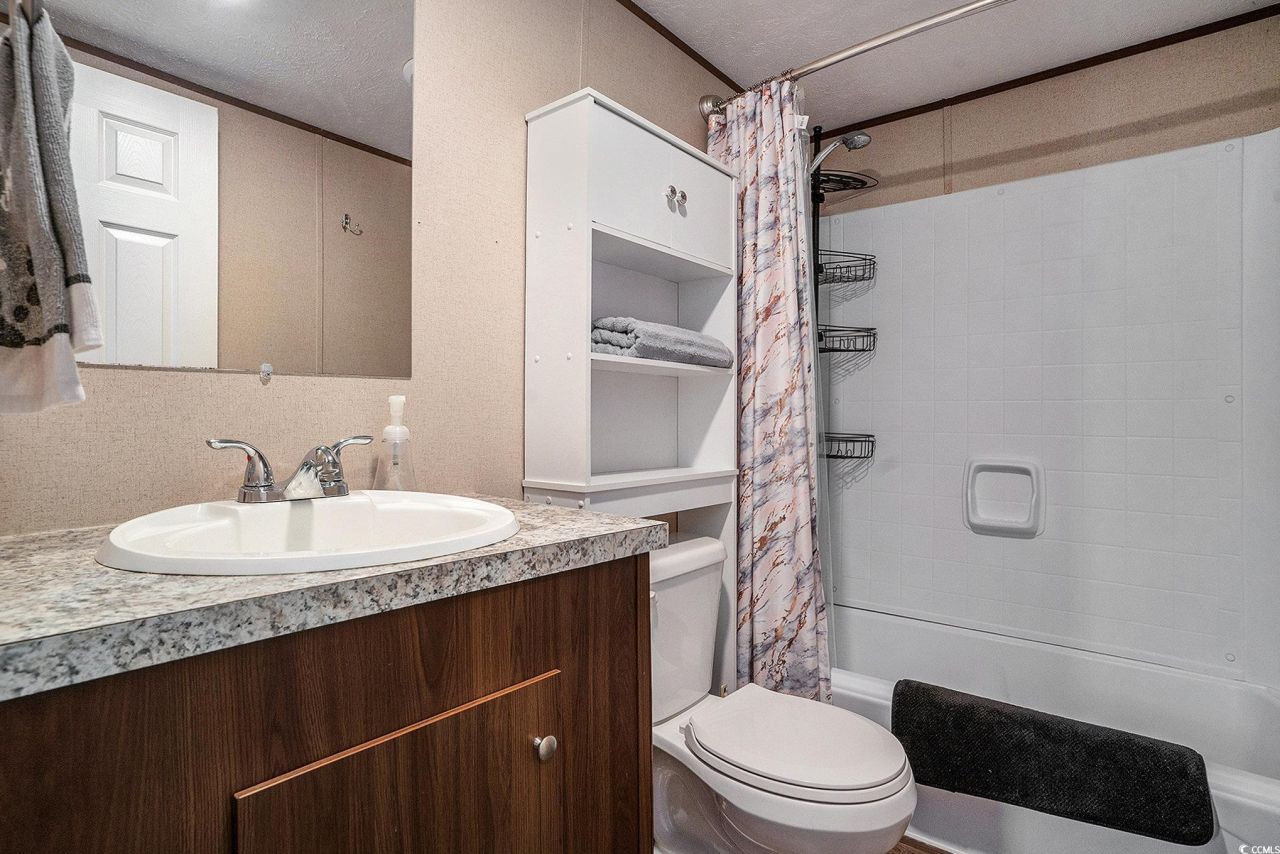 373 Hangar Ct. Photo 20