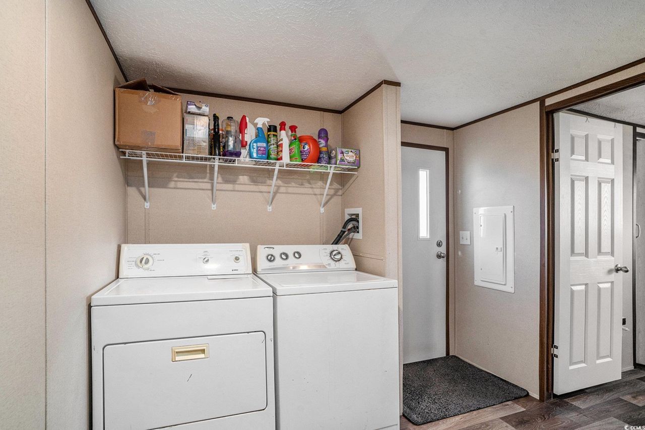 373 Hangar Ct. Photo 21