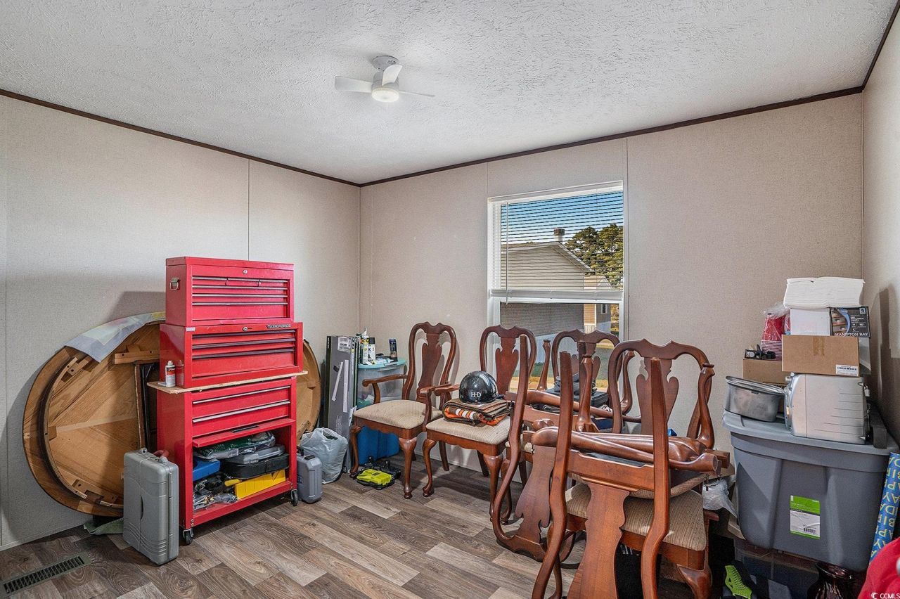 373 Hangar Ct. Photo 28