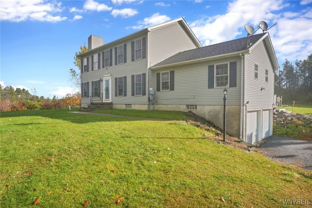 8835 Center Road, Holland, NY 14080 Main Photo