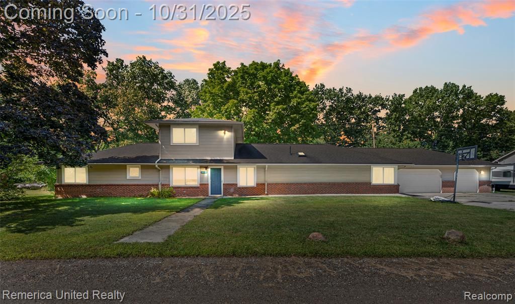 617 Shaw Court, Milford Township, MI 48380 Main Photo