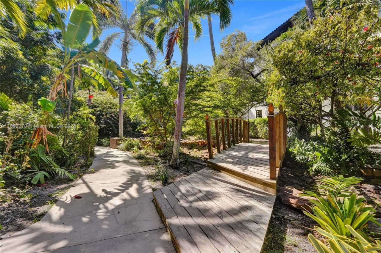 101 Ocean Lane Dr, Unit 205, Key Biscayne, FL 33149 Photo