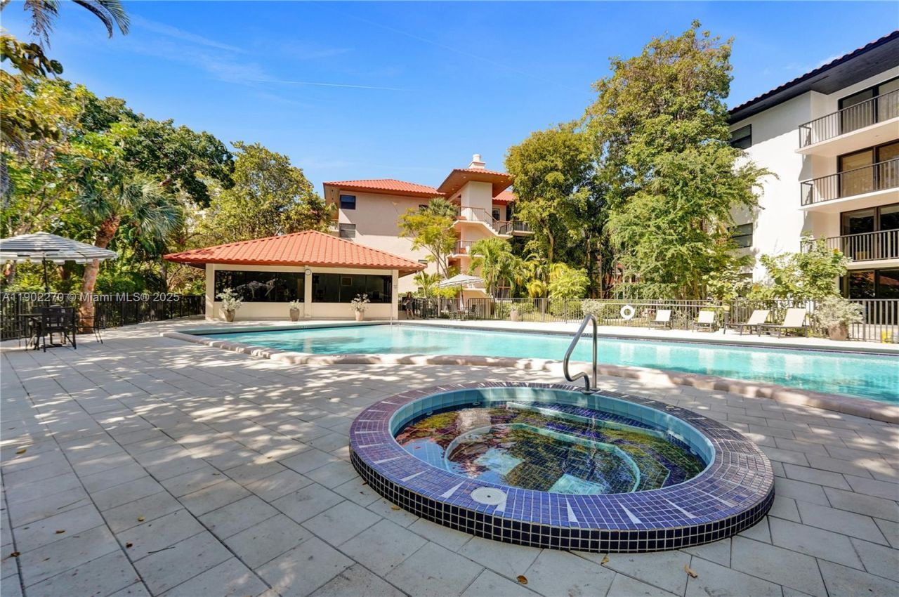 101 Ocean Lane Dr, Unit 205, Key Biscayne, FL 33149 Photo