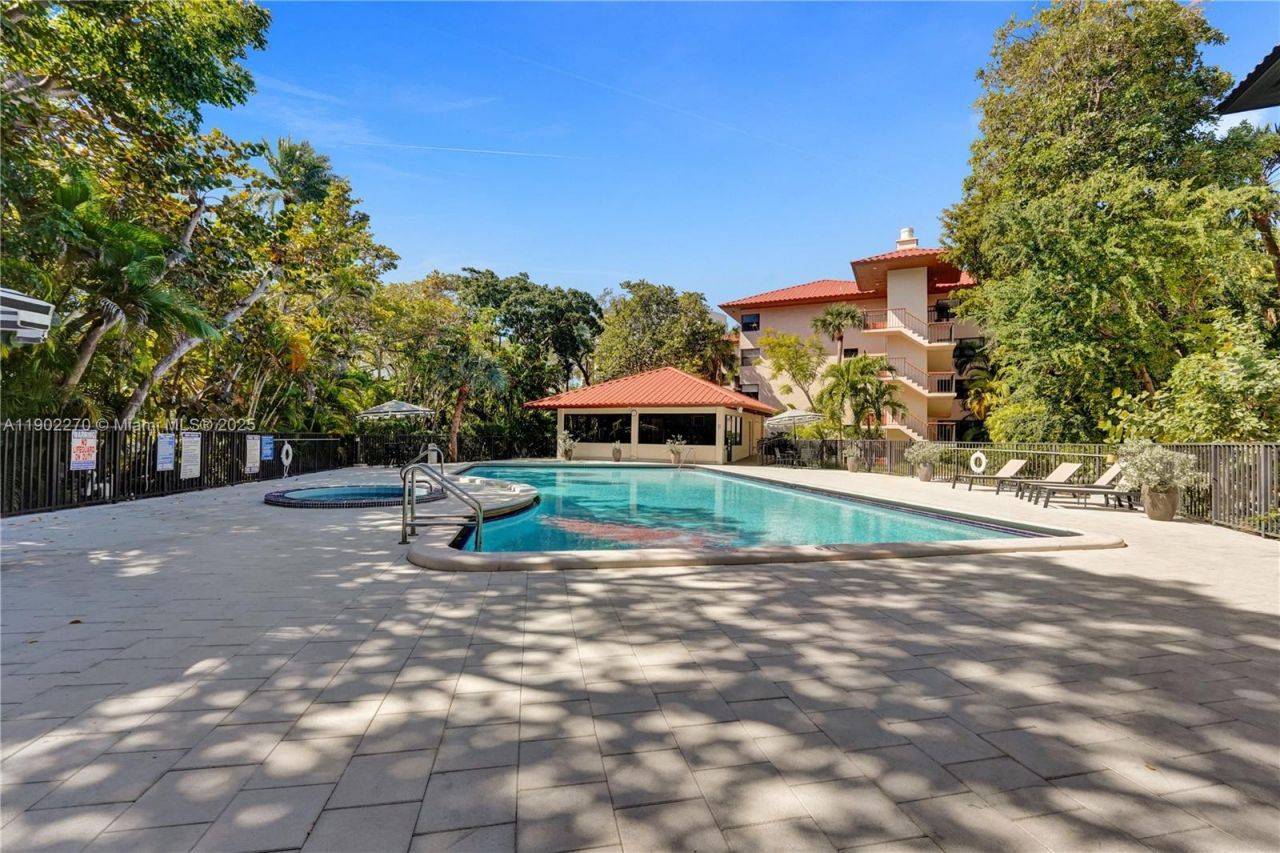 101 Ocean Lane Dr, Unit 205, Key Biscayne, FL 33149 Photo