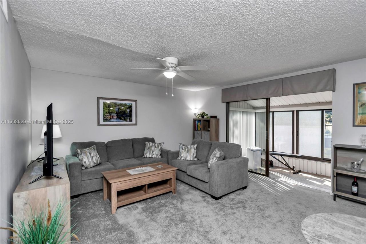 737 Midway Dr, Unit B, Ocala, FL 34472 Photo