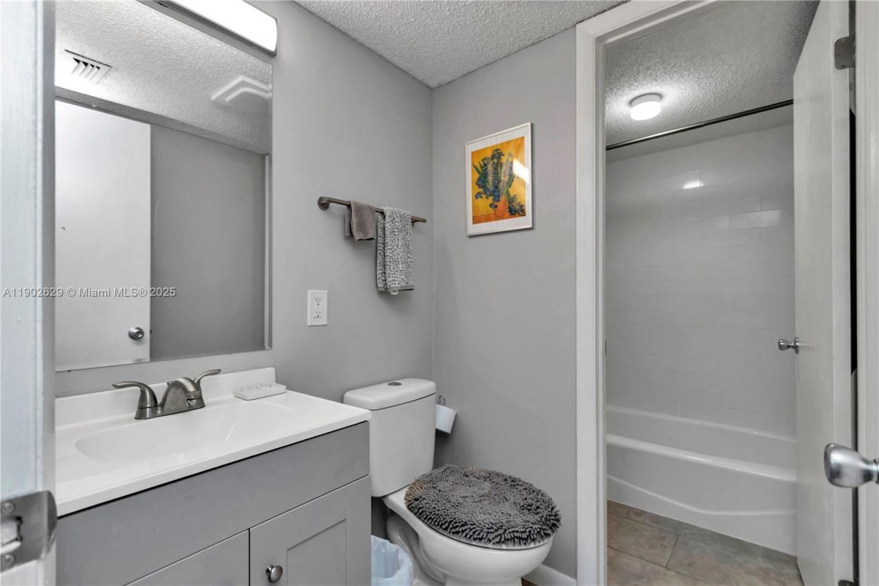 737 Midway Dr, Unit B, Ocala, FL 34472 Photo