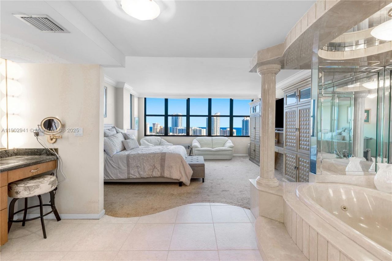 300 Three Islands Blvd, Unit PH2A, Hallandale Beach, FL 33009 Photo