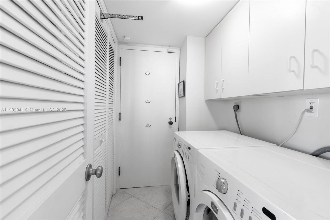 300 Three Islands Blvd, Unit PH2A, Hallandale Beach, FL 33009 Photo