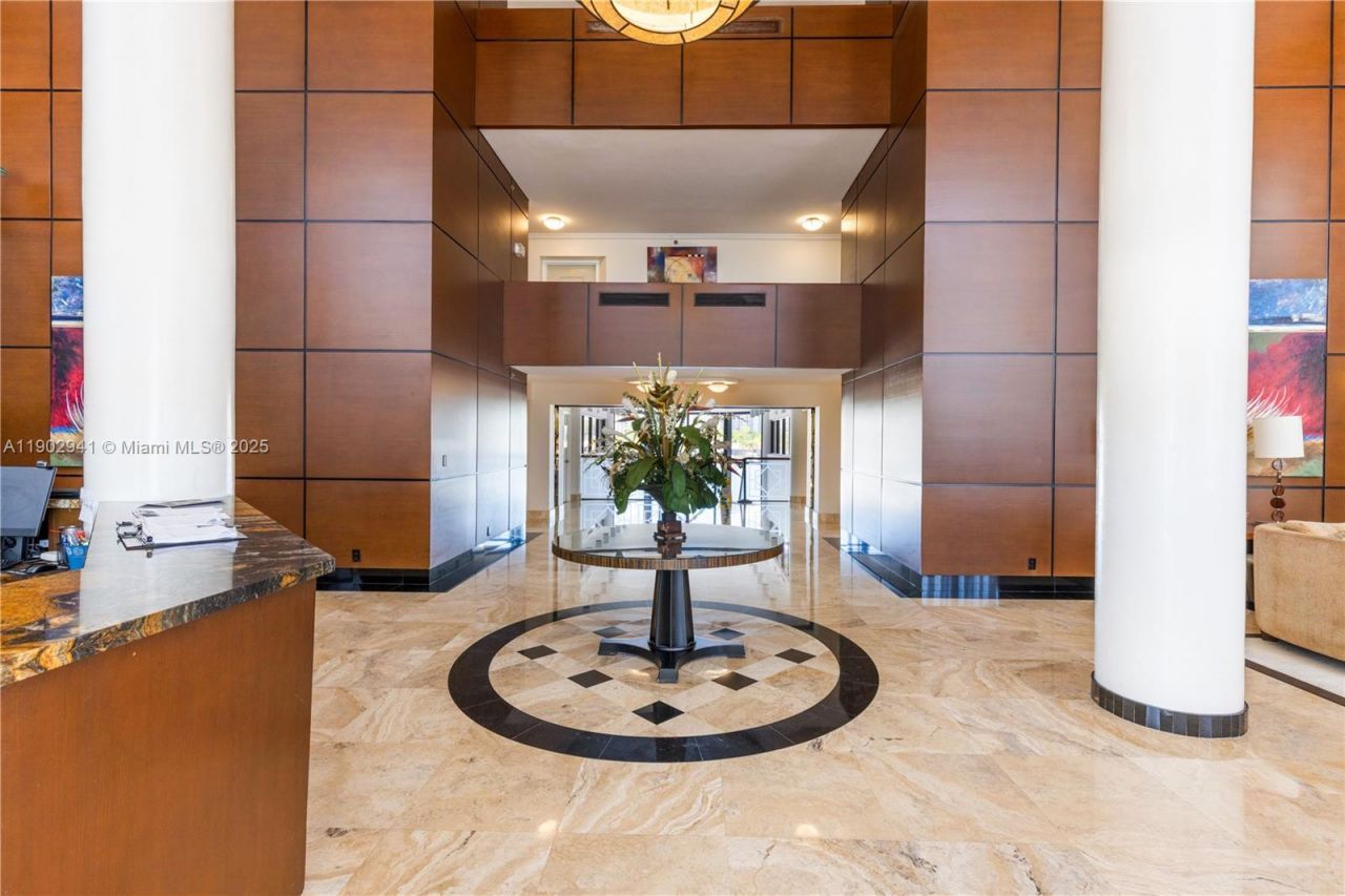 300 Three Islands Blvd, Unit PH2A, Hallandale Beach, FL 33009 Photo