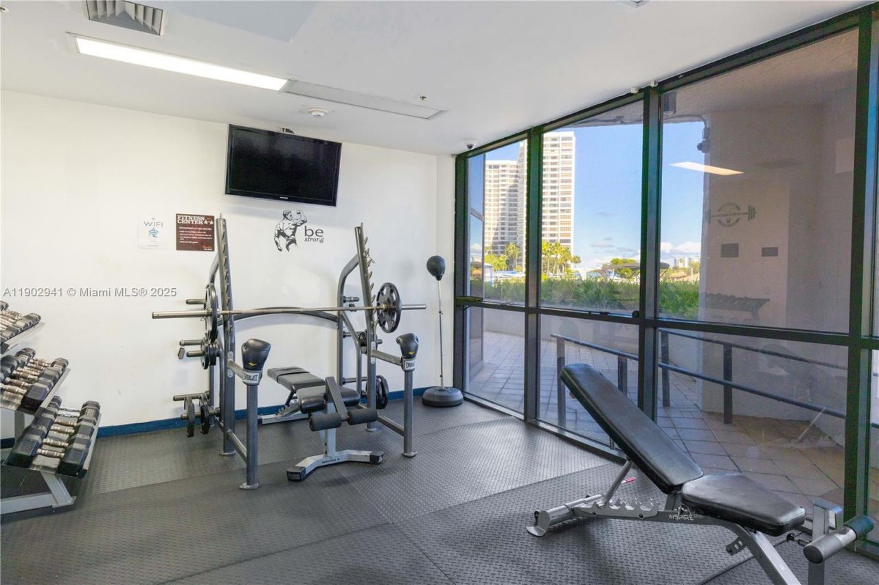 300 Three Islands Blvd, Unit PH2A, Hallandale Beach, FL 33009 Photo