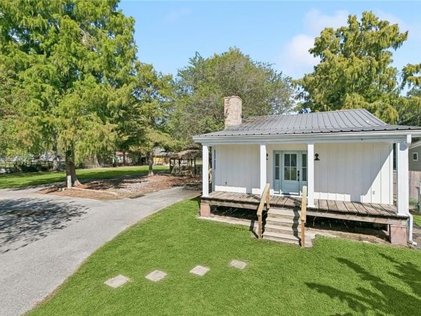 2600 FARMSITE Road, Violet, LA 70092