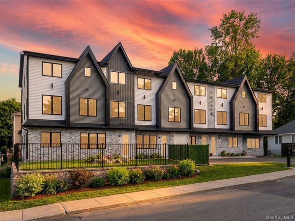 1 Manor Drive, Unit 201, Monsey, NY 10952