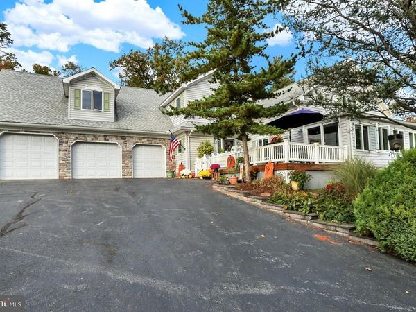 64 METZ ROAD, THOMPSONTOWN, PA 17094