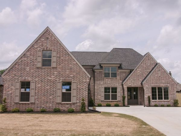 9568 GRAYS HOLLOW DR S, Cordova, TN 38018