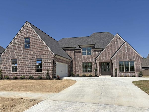 9568 GRAYS HOLLOW DR S, Cordova, TN 38018
