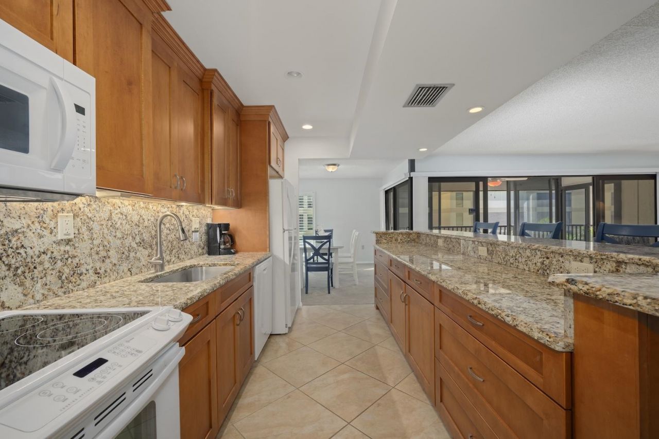 2721 W Gulf Dr, Unit 213, Sanibel, FL 33957 Photo
