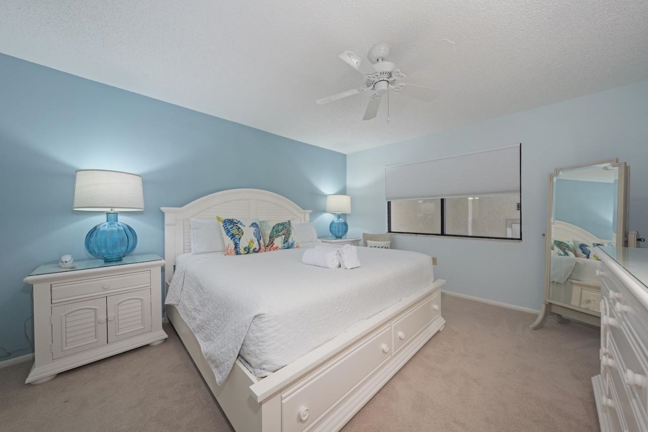 2721 W Gulf Dr, Unit 213, Sanibel, FL 33957 Photo