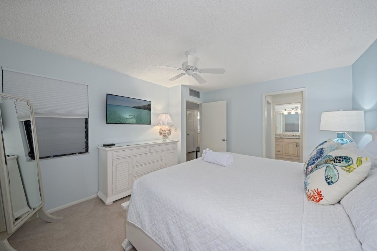 2721 W Gulf Dr, Unit 213, Sanibel, FL 33957 Photo