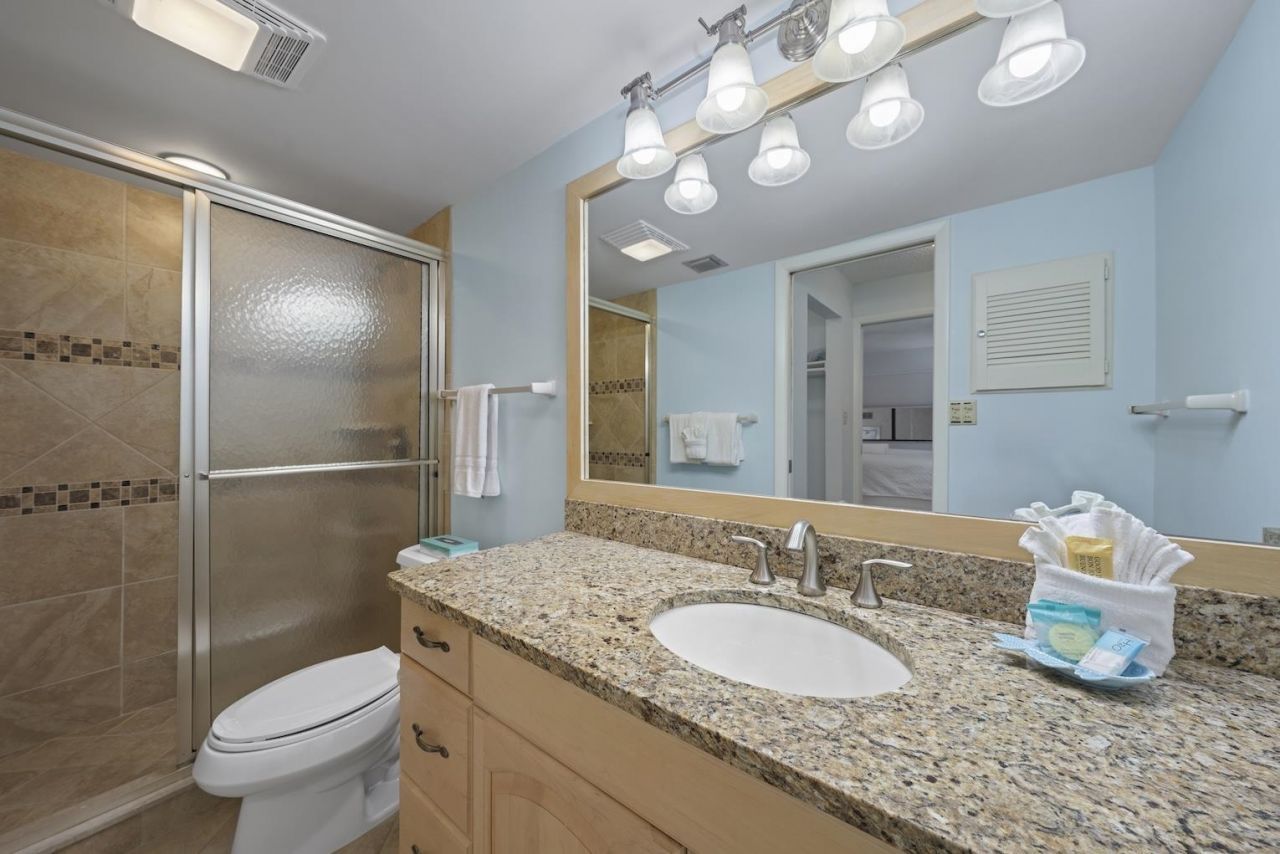 2721 W Gulf Dr, Unit 213, Sanibel, FL 33957 Photo