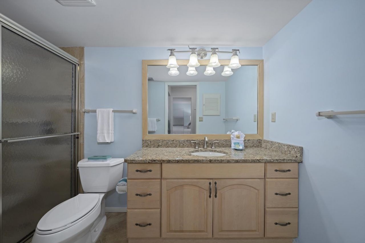 2721 W Gulf Dr, Unit 213, Sanibel, FL 33957 Photo