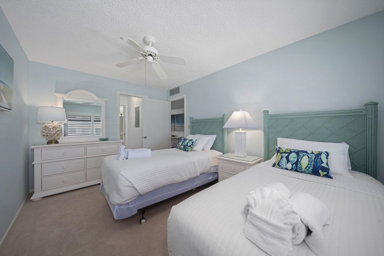 2721 W Gulf Dr, Unit 213, Sanibel, FL 33957 Photo