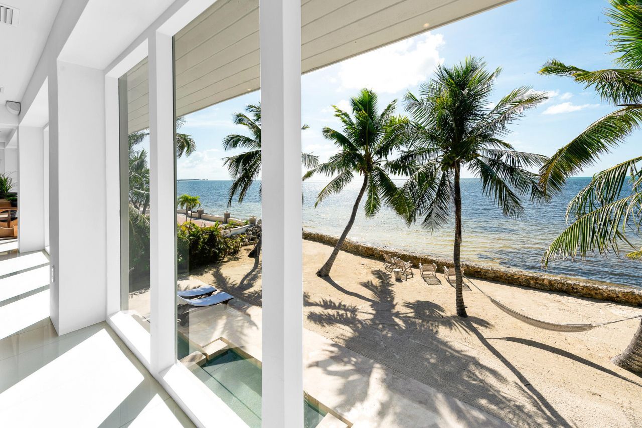 60 Ocean Front Drive, Key Largo, FL 33037 Photo