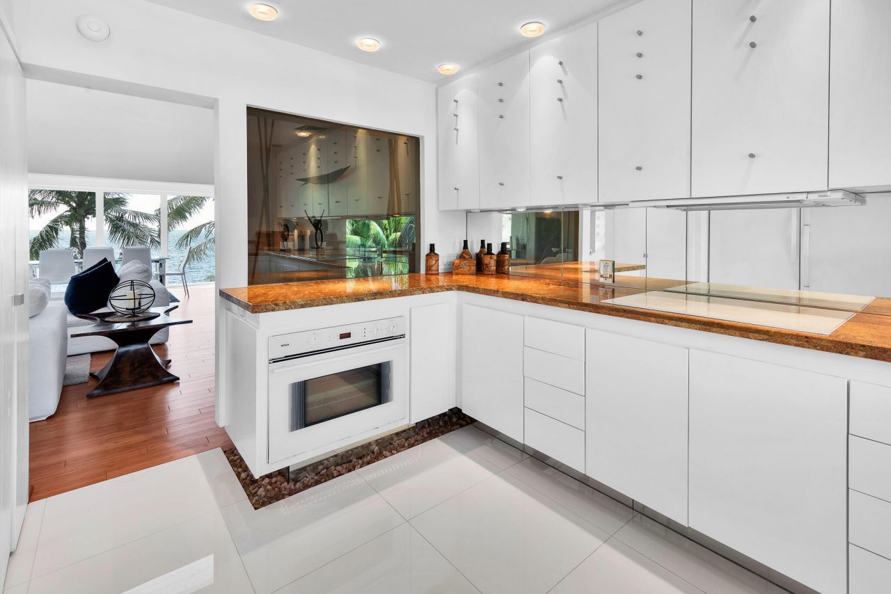 60 Ocean Front Drive, Key Largo, FL 33037 Photo