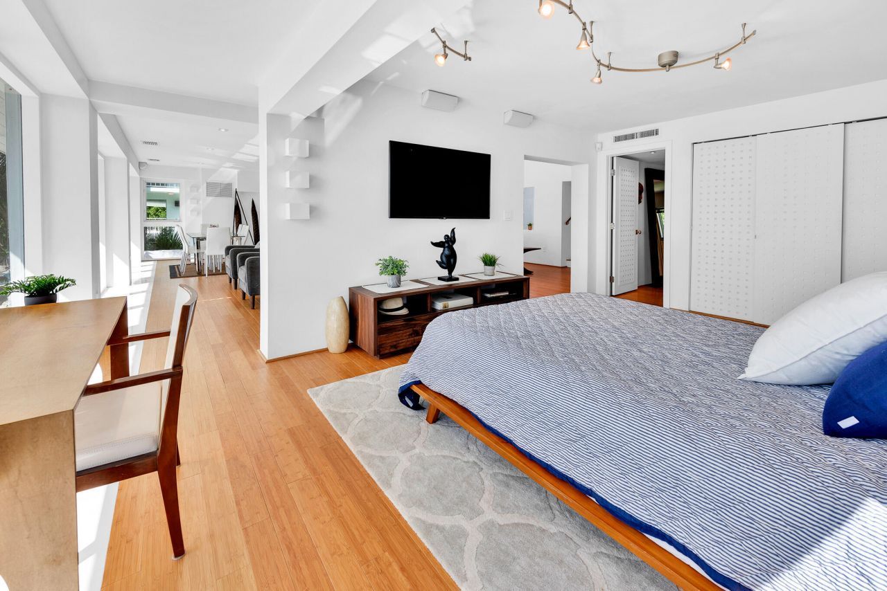 60 Ocean Front Drive, Key Largo, FL 33037 Photo