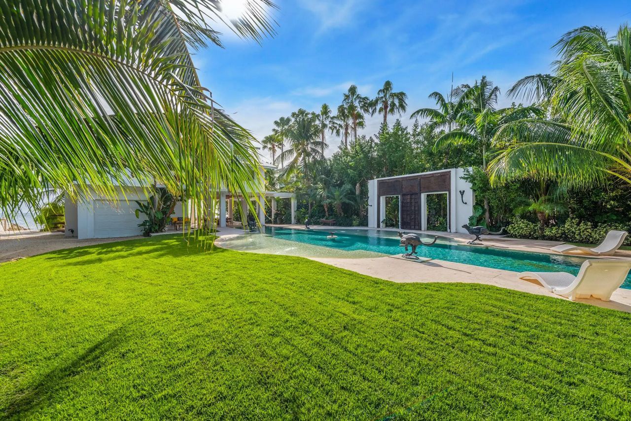 60 Ocean Front Drive, Key Largo, FL 33037 Photo