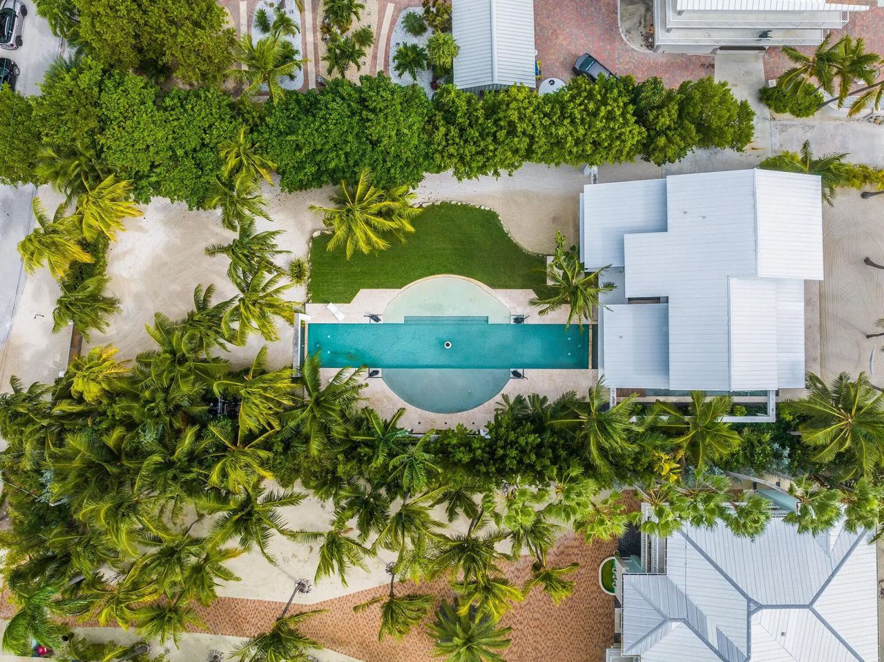 60 Ocean Front Drive, Key Largo, FL 33037 Photo