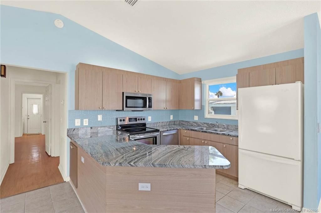 551 Nettles Boulevard, Jensen Beach, FL 34957 Photo