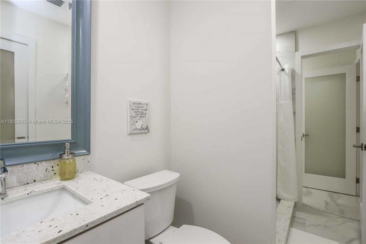 1030 SW 10th Ave, Miami, FL 33130 Photo