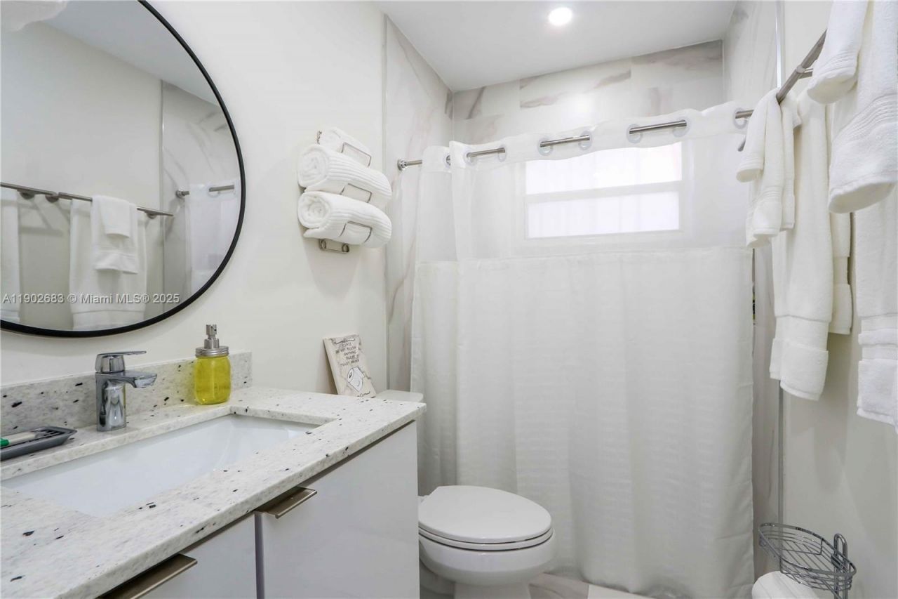 1030 SW 10th Ave, Miami, FL 33130 Photo