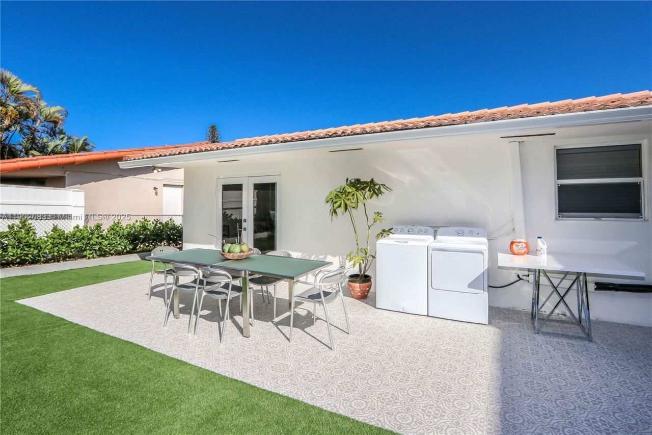 1030 SW 10th Ave, Miami, FL 33130 Photo