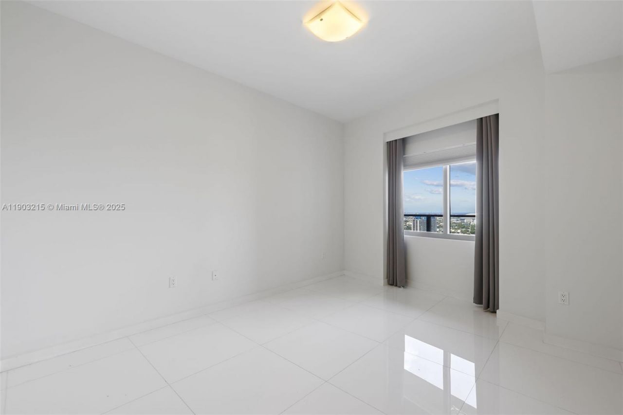 1100 Biscayne Blvd, Unit 3303, Miami, FL 33132 Photo