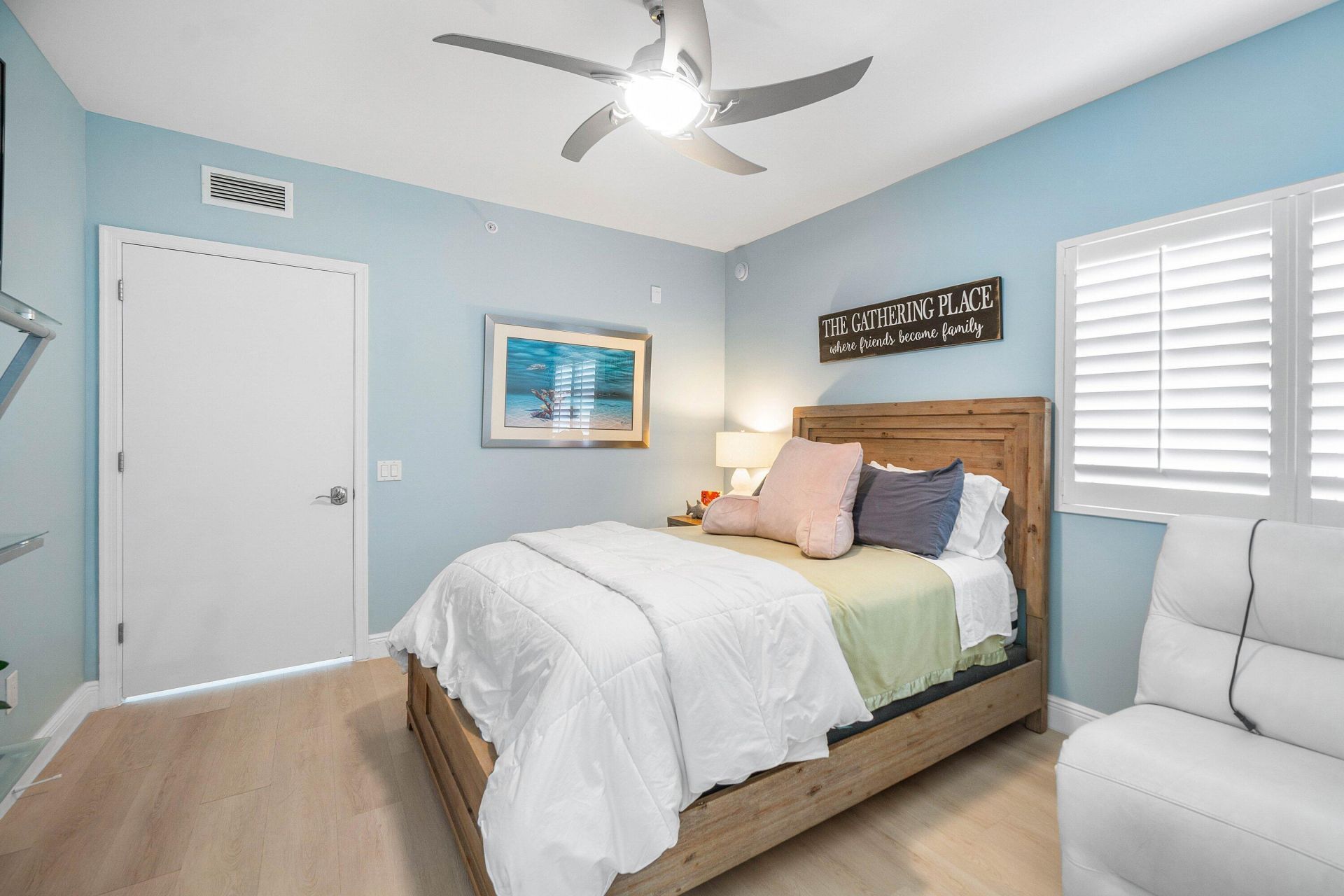 2650 Lake Shore Drive, Unit 1202, Riviera Beach, FL 33404 Photo