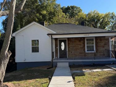 1059 W Broad Street, Danville, VA 24541