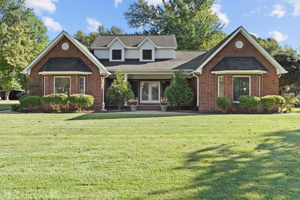 16 Cypress Creek, Marion, AR 72364 Main Photo