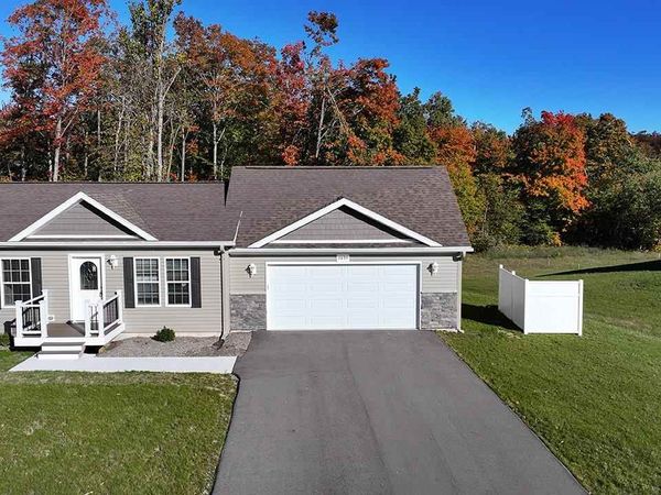 3895 Leslie Lane, Unit 16, Petoskey, MI 49770