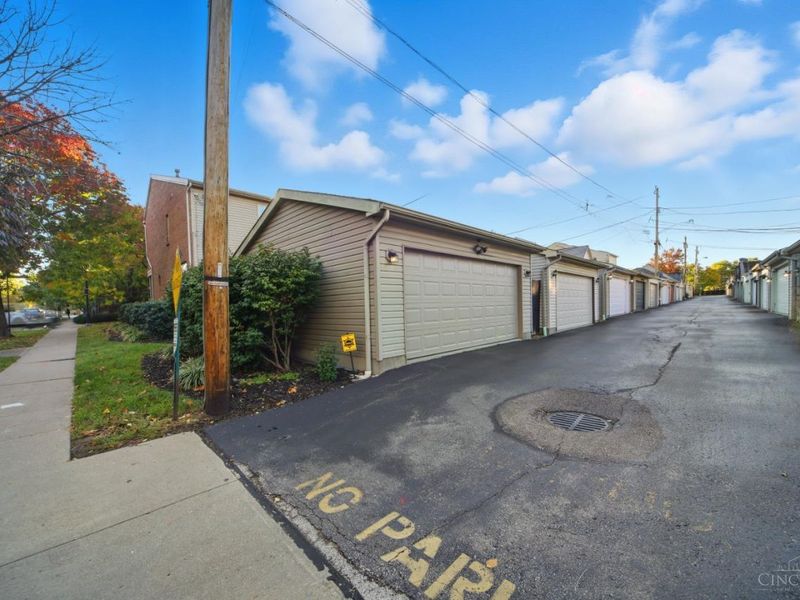 943 Weninger Circle, Cincinnati, OH 45203 Photo 35