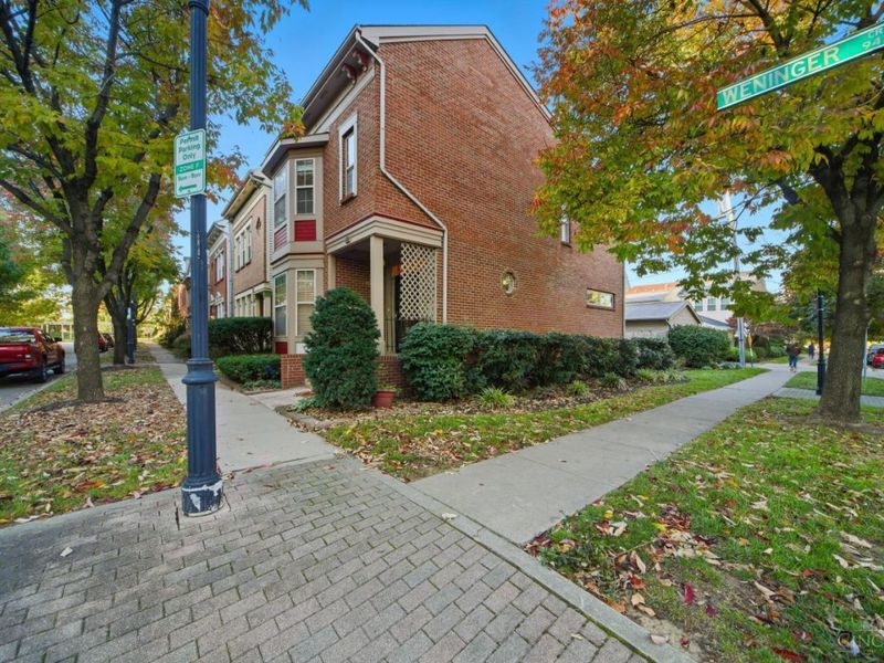 943 Weninger Circle, Cincinnati, OH 45203 Photo 6