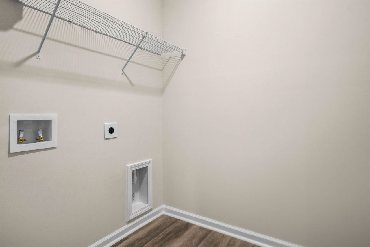 2142 Gooseberry Way Photo 24