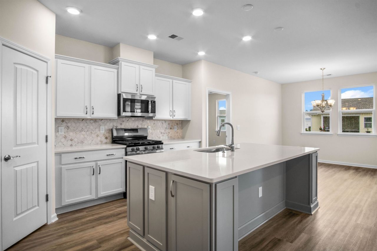 2142 Gooseberry Way Photo 6