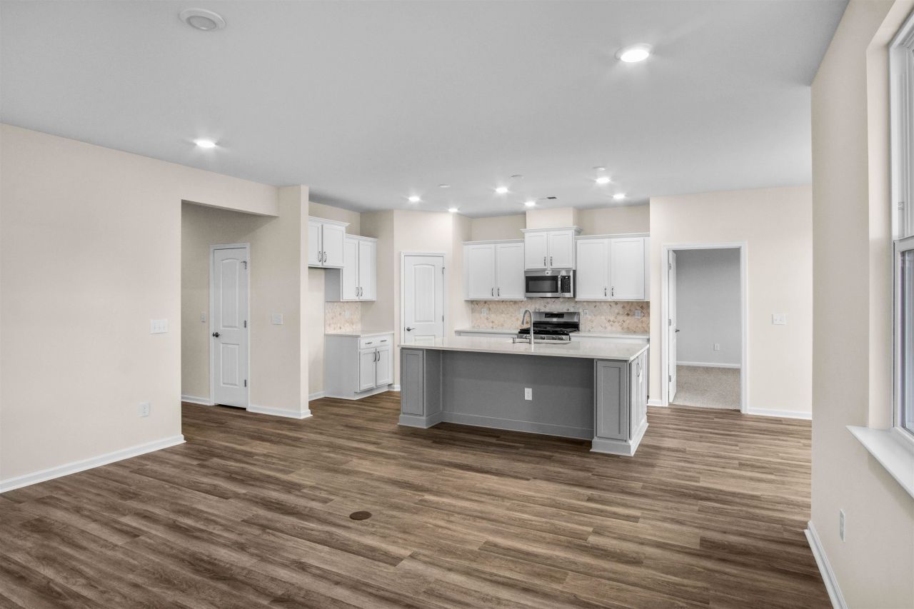 2142 Gooseberry Way Photo 7