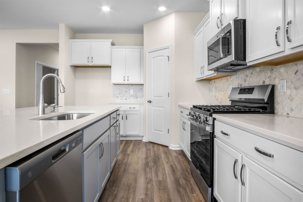 2142 Gooseberry Way Photo 8