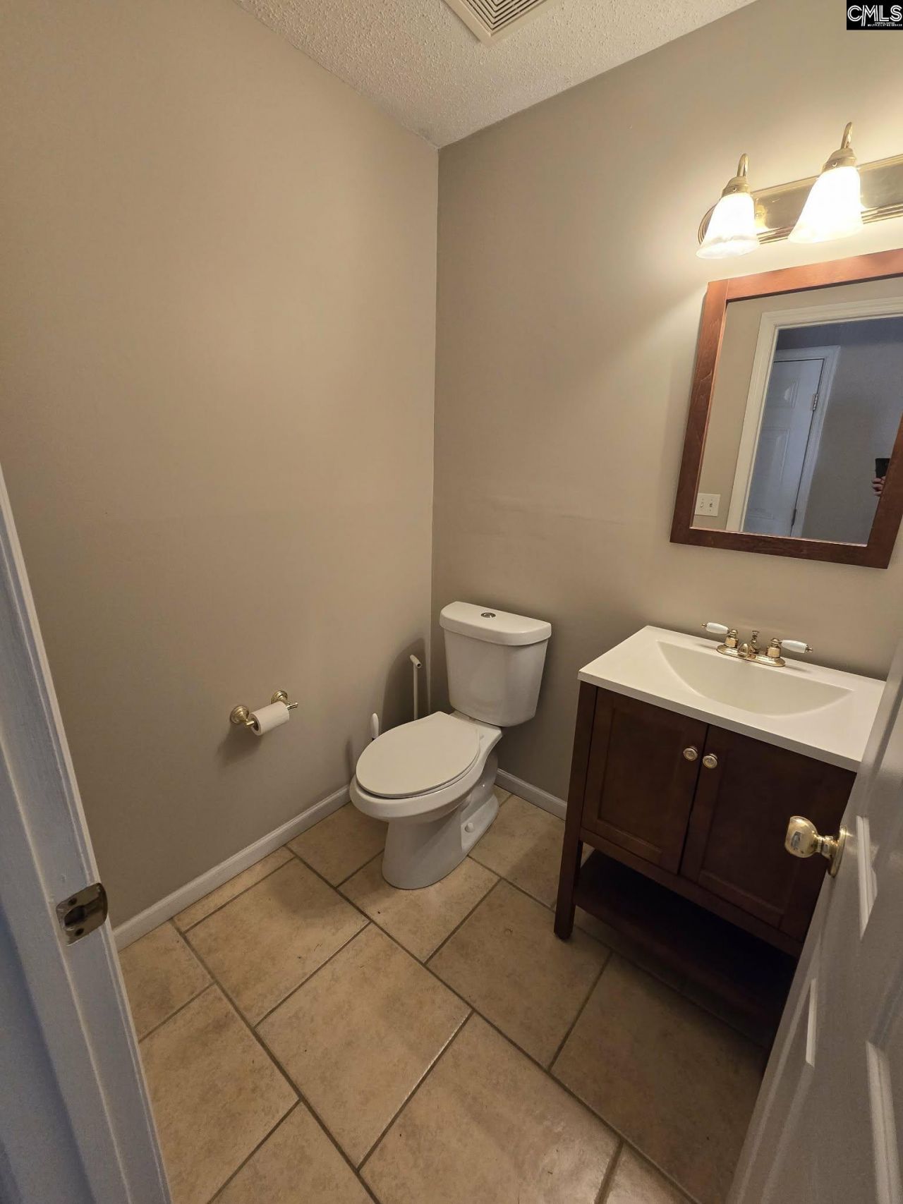 208 Grinders Mill Road Photo 24